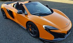 Bild des Angebotes McLaren 650S Spider Alcantara Kamera PDC Navi Carbon Tempomat