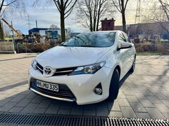 Bild des Angebotes Toyota Auris Auris Hybrid 1.8 VVT-i Hybrid Automatik Executive