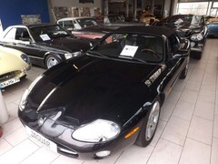 Bild des Angebotes Jaguar XK8 - Cabriolet-der elegante schwarze Kater!