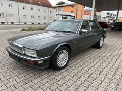 Bild des Angebotes Jaguar XJ40 El. Sitze*SHZ*Automatik*Schiebdach*Tempomat