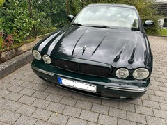 Bild des Angebotes Jaguar XJ8 Sehr gepflegte Limousine. bestens ausgestattet