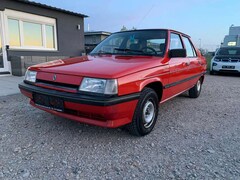 Bild des Angebotes Renault R 9 GTL/GELEGENHEIT/OLDTIMER/2.HAND/92000KM/ROT/