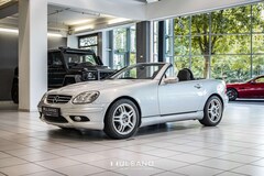 Bild des Angebotes Mercedes-Benz SLK 32 AMG ELEKTR. SITZE XENON SITZHEIZUNG KLIMA