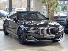 Bild des Angebotes BMW 750 750i xDrive ACC*STDHZ*LASER*HUD*360°Cam*4SHZ*GSD