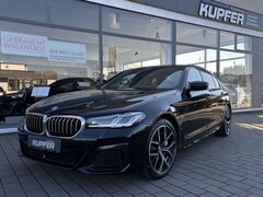 Bild des Angebotes BMW 545 e xDrive M Sportpak ACC Pro°SD*Laser*AHK*19