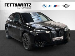 Bild des Angebotes BMW iX xDrive50 Sportpaket|PanoSkyLounge|HeadUp