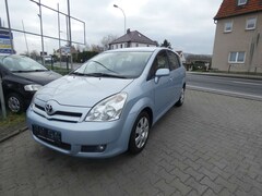 Bild des Angebotes Toyota Corolla Verso 1.8 Sol Automatik 7Sitzer Klima Radio HU AU Neu