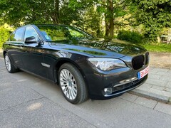 Bild des Angebotes BMW 730 d Aut. SchiebedachSoftcloseBi-XenonScheckh.