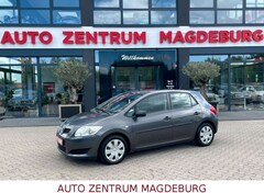 Bild des Angebotes Toyota Auris Basis 1,3 Klima RCD 8 fach bereift 1.Hd.