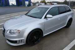 Bild des Angebotes Audi RS4 4.2 V8 quattro Avant SCHALENSITZE BOSE NAVI