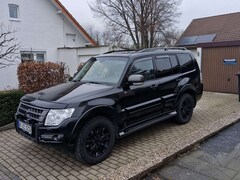 Bild des Angebotes Mitsubishi Pajero 3.2 DI-D Edition 100 (5-trg.)