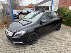 Bild des Angebotes Mercedes-Benz B 180 AUTOMATIK 1 HAND SHZ S-DACH XENON TEMP