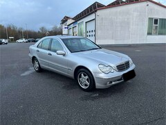 Bild des Angebotes Mercedes-Benz C 200 Kompressor Classic PDC/Klima/8-Fach/AHK