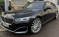 Bild des Angebotes BMW 750 750i xDrive VOLL! NEUWAGEN ZUSTAND!