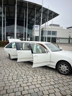 Bild des Angebotes Mercedes-Benz E 320 Stretchlimousine W210 Luxus BINZ