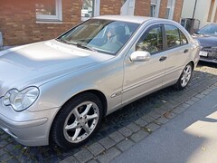 Bild des Angebotes Mercedes-Benz C 200 I am selling my mercedes