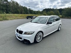 Bild des Angebotes BMW 330 330d LCI Touring M-Paket 8-fach bereift