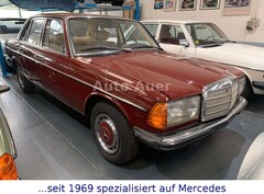 Bild des Angebotes Mercedes-Benz 200 Vergaser W 123