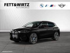 Bild des Angebotes BMW iX xDrive50 PanoSkyLounge|AHK|HarmanKardon