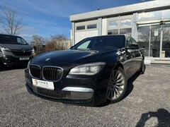 Bild des Angebotes BMW 750 750d xDrive M-PAKET *VOLLAUSSTATTUNG*