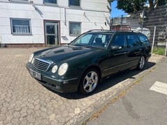 Bild des Angebotes Mercedes-Benz E 430 E 430 T Avantgarde *Leder*Navi*Xenon*GSD*AHK*