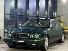 Bild des Angebotes Jaguar XJ 4.2 XJ8 Lang Sovereign Xenon Navi Schiebedach