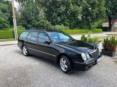 Bild des Angebotes Mercedes-Benz E 430 T Avantgarde 4-Matic