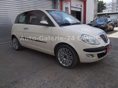 Bild des Angebotes Lancia Ypsilon 1.2 16V Oro