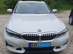 Bild des Angebotes BMW 320 320i Luxury Line