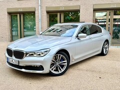 Bild des Angebotes BMW 750 d xDrive +NAVI+LEDER+SCHIEBEDACH+HEAD UP+