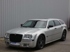 Bild des Angebotes Chrysler 300C Touring 5.7 V8 HEMI AWD-Leder-Navi-AHK-PDC