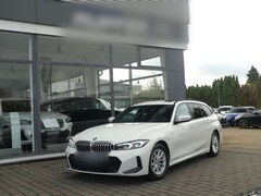 Bild des Angebotes BMW 320 d Tour M Sport PanoSD°ACC°Headup°HIFI°eSitze